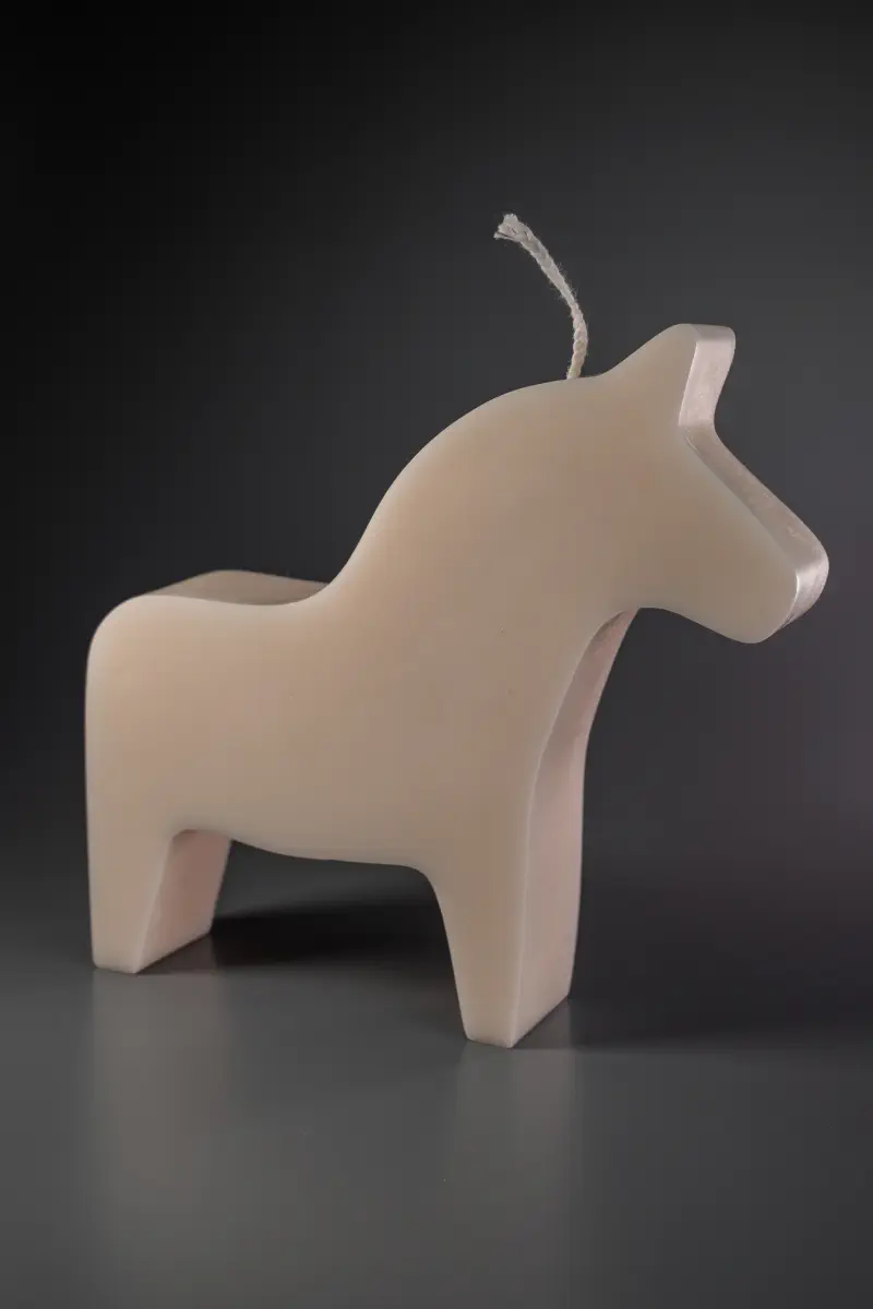 Конь большой