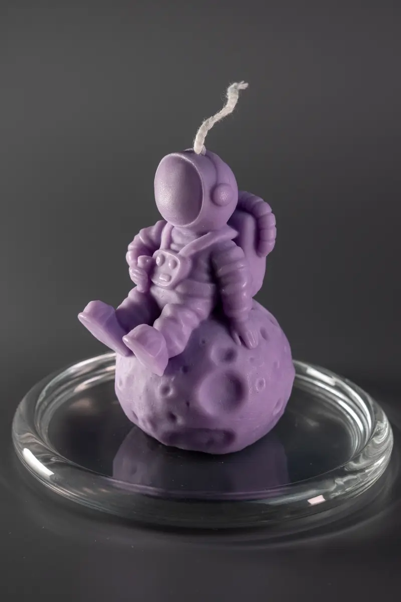 Космонавт на луне